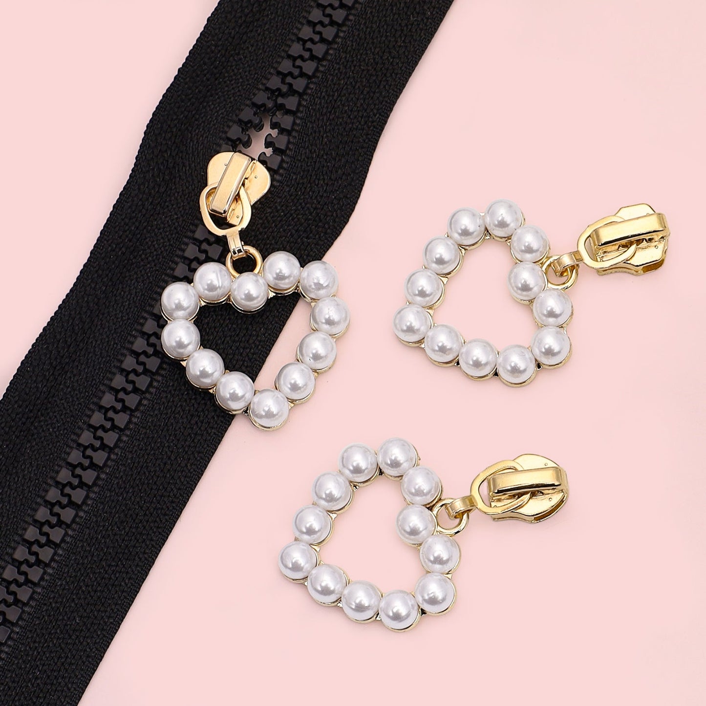 5# Pearl Heart Zipper Pull (Lockable Slider) - Resin Pearl Heart