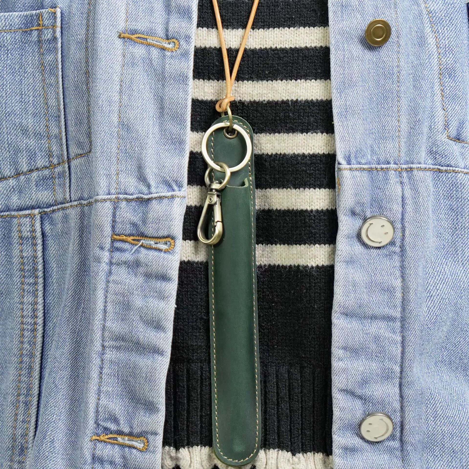 Crazy Horse Leather Neck-Hang Pen Holder